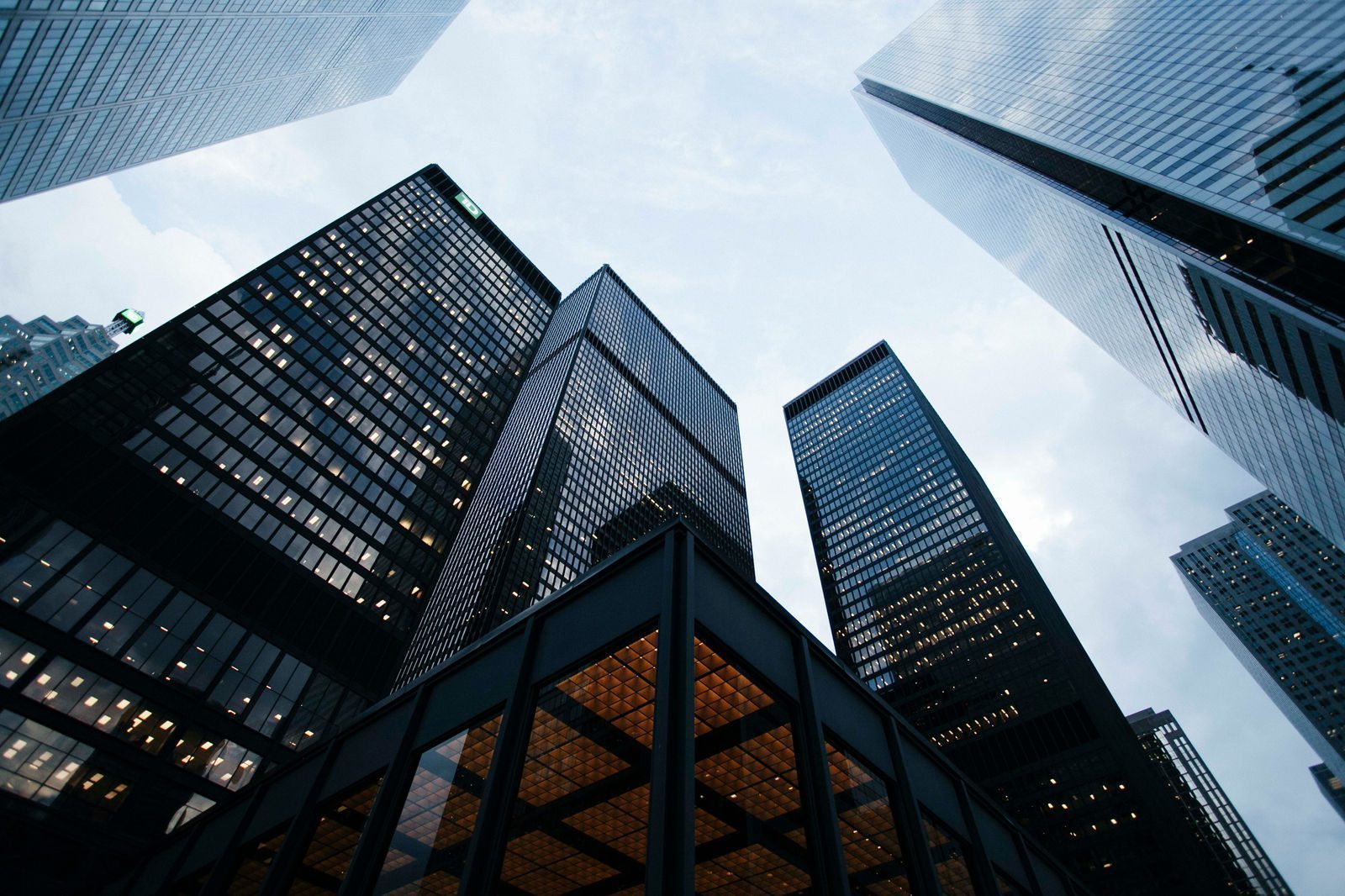 Replacing Trust with Truth in Commercial Real Estate through Tokenization